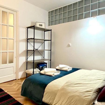Appartamento Barlog Braşov Esterno foto