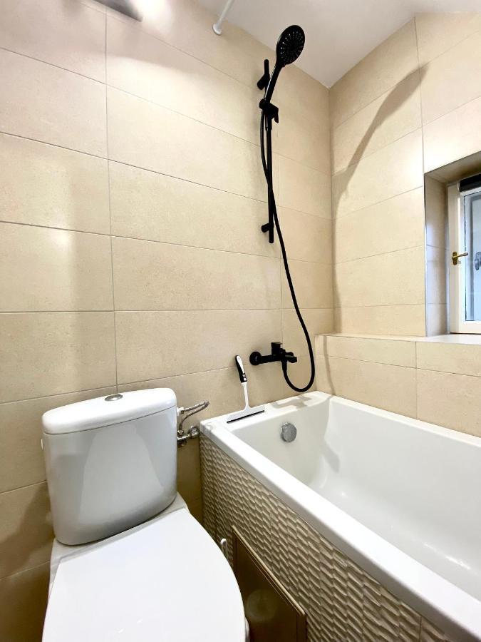 Appartamento Barlog Braşov Esterno foto