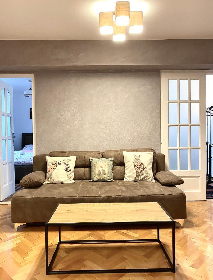 Appartamento Barlog Braşov Esterno foto
